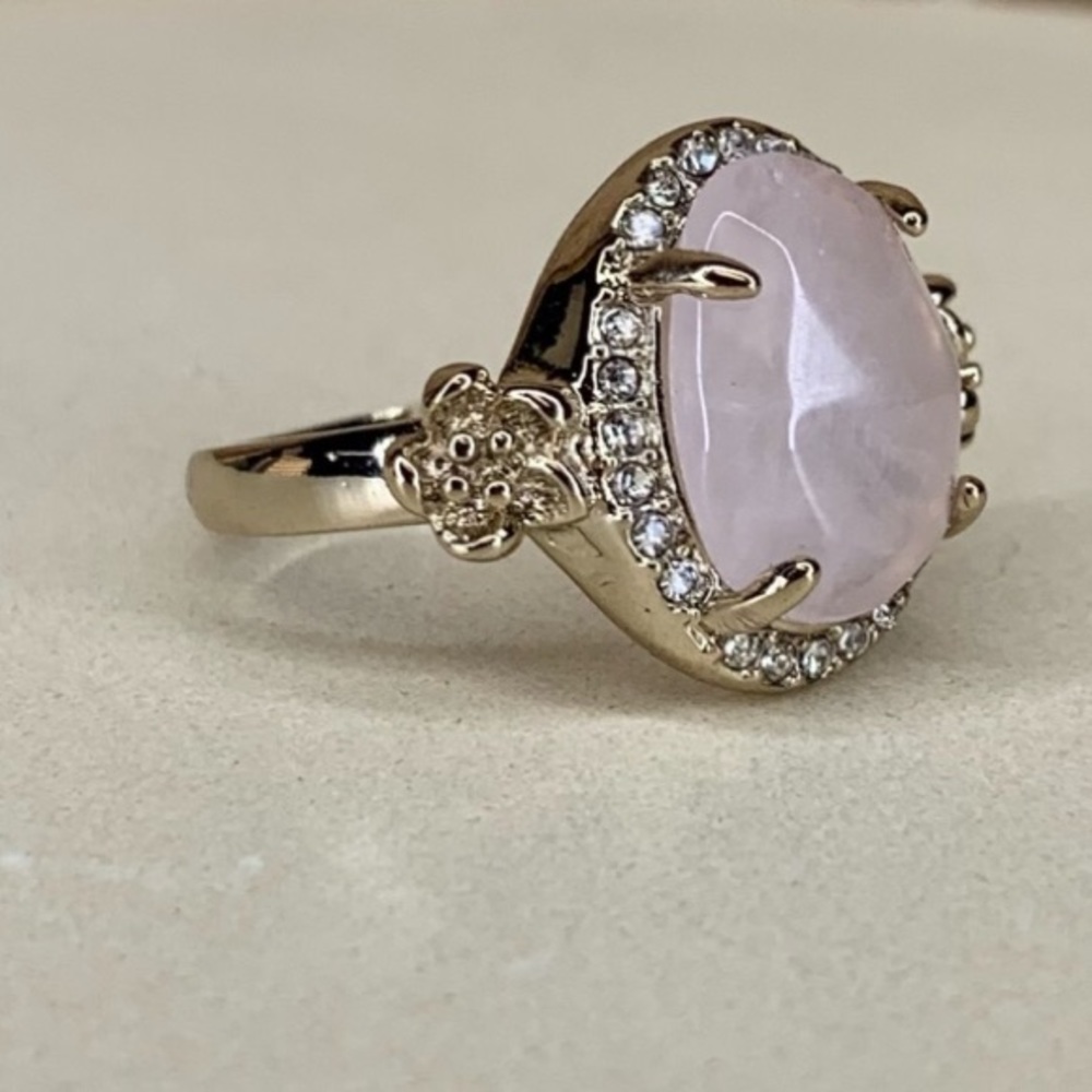 Chloe and Isabel petalette ring